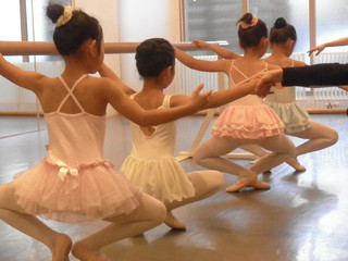 【ジュニア向け】5歳~小学校高学年までのジュニアバレエレッスンのクラス《毎週火曜日》@東矢口