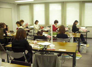 あい’るフラワーズカレッジ(公益社団法人日本フラワーデザイナー協会公認校)