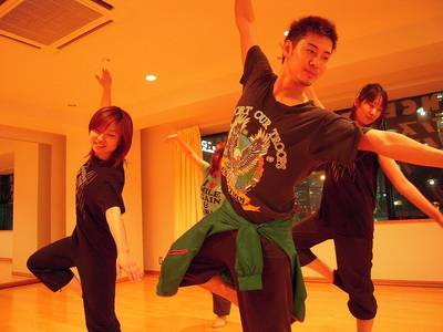 DANCE STUDIO BEASTAR