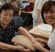 【介護アロマケアセラピスト養成講座】福祉施設や医療系施設への導入などに。【メディカルアロマセラピー】